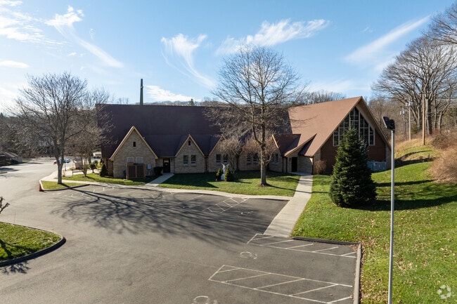 Holy Trinity Catholic Academy welcomes your student.