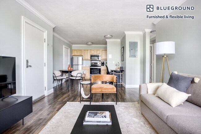 30 Iroquois St unit FL1-ID651, Boston, MA 02120 - photo 2