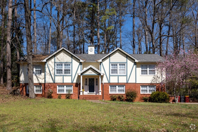 A Traditional home built in the 70's a pretty example of the homes you will find in Pinson.