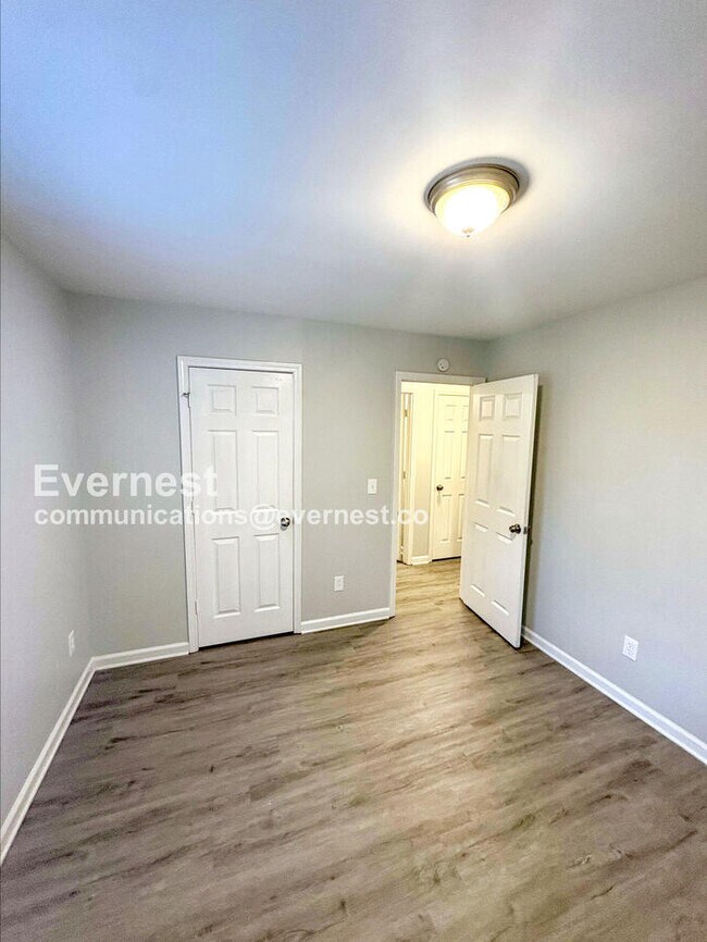 581 Cedar Ave NW, Atlanta, GA 30318 - photo 6