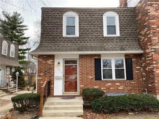 10211 W 96th Terrace, Overland Park, KS 66212