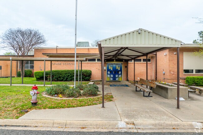 Travis Primary School