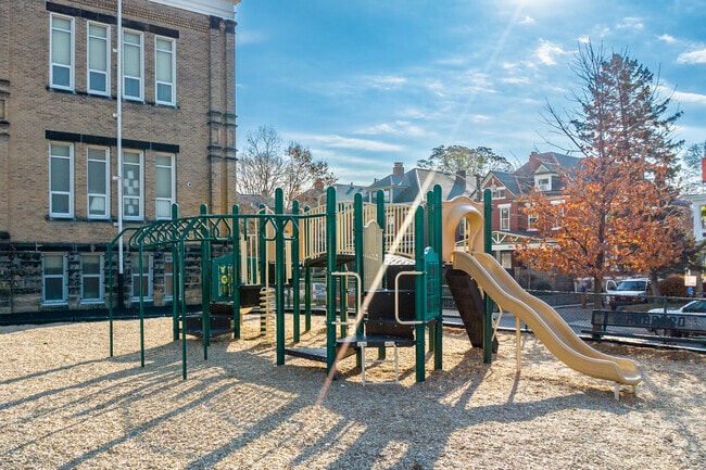 Hubbard Elementary School is located in Short North, Columbus Ohio.
