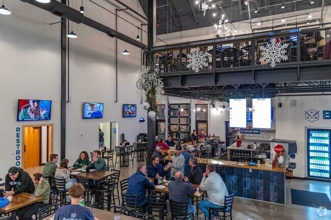 Friends can enjoy East Nashville Beer Works' new taproom in Lebanon.