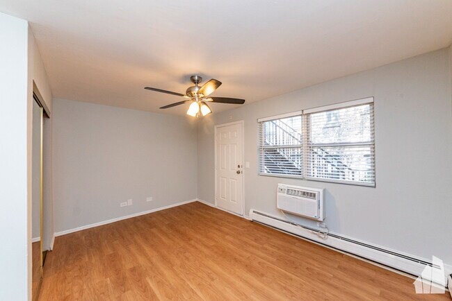 4610 N Dover St unit 3A, Chicago, IL 60640 - photo 2