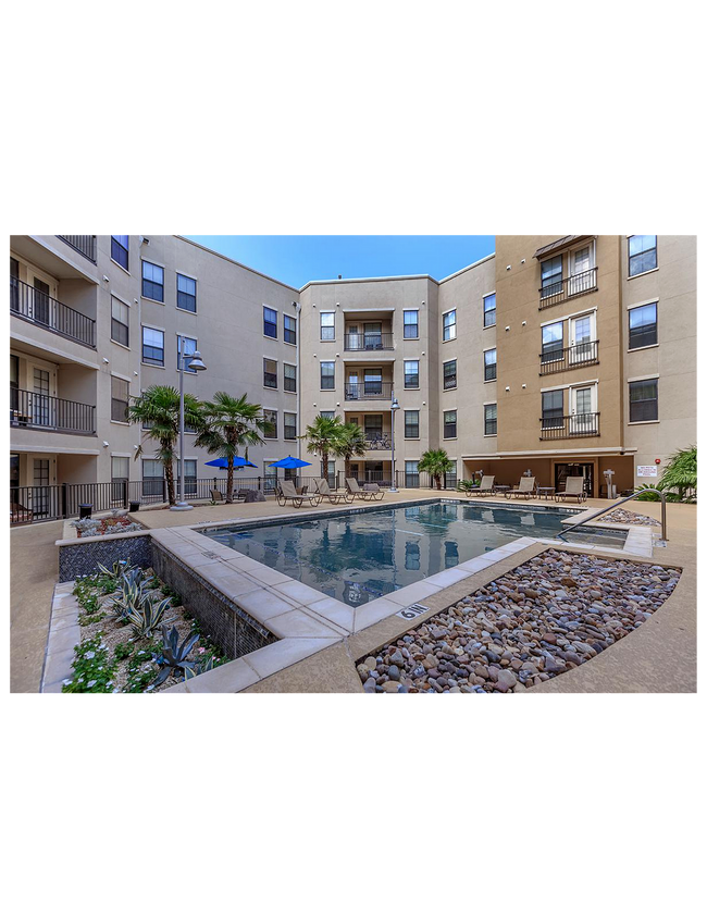 215 Washington Ave, Waco, TX 76701