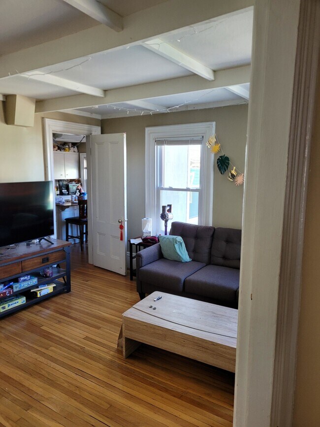 282 Summer St unit 2, Somerville, MA 02144 - photo 3
