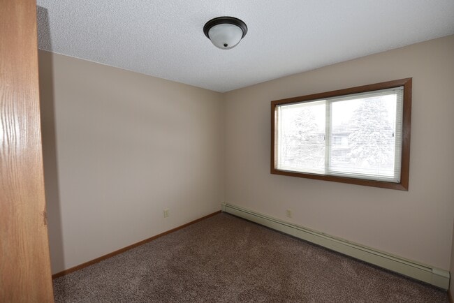 924 4th St SW unit 207, Forest Lake, MN 55025 - photo 6