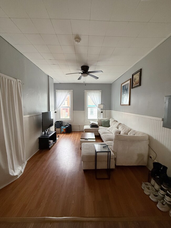 81 S 16th St Unit 2, Pittsburgh, PA 15203