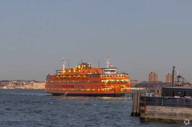 The Staten Island Ferry is 1hr away by train to the Great Kills station.