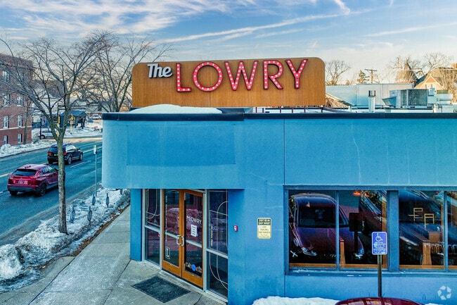 The Lowry restaurant is perfect for breakfast, lunch, and dinner.