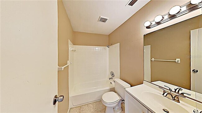 2628 Hidden Lake Dr N unit C, Sarasota, FL 34237 - photo 7