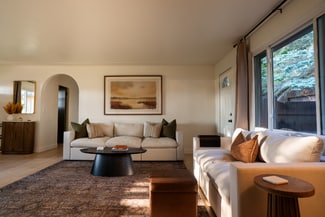 2218 Jefferson Ave, Midland, MI 48640