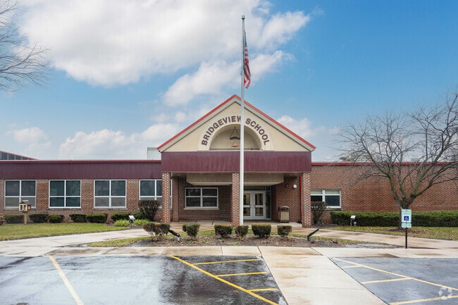 Bridgeview Elementary School has great academic and athletic opportunities for students.