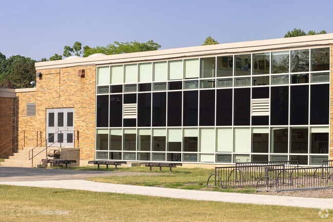 Highland Middle School makes sure classrooms are bathed in natural light.