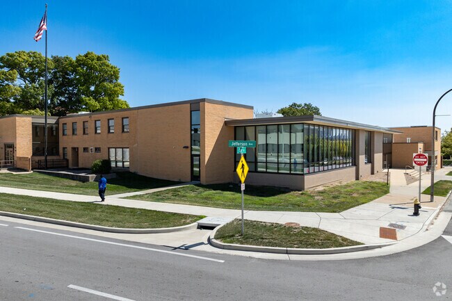 St. Louis Catholic Academy
prioritizes learning and collaboration.