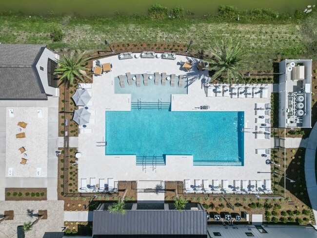 Silas Park, Savannah, GA 31401 - photo 4