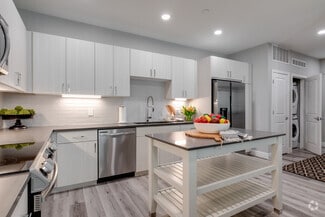 24100 N 19th Ave, Phoenix, AZ 85085