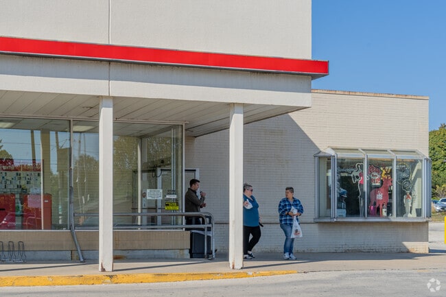 Locals can grab their daily groceries at SuperValue Foods near Downtown.