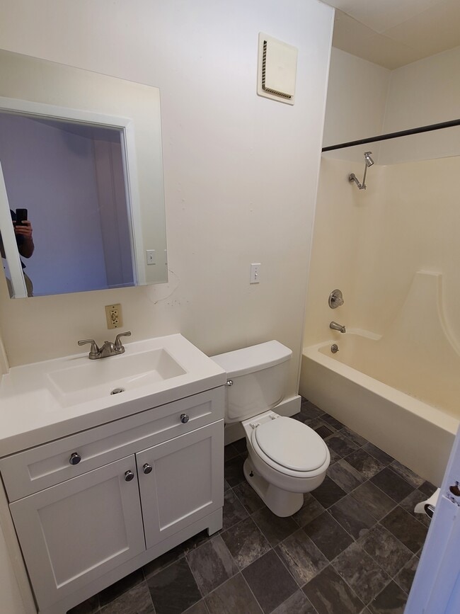 512 S Franklin St unit 1, Kirksville, MO 63501 - photo 6