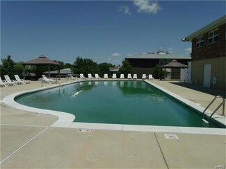 10352 Forest Brook Ln Unit G, St. Louis, MO 63146