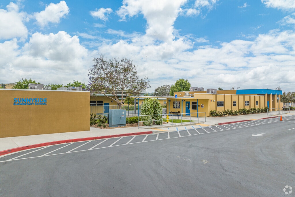 Sunnyside Elementary School welcomes the Bonita community.