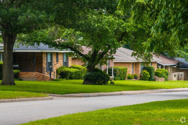 Wolf Creek, Dallas Homes for Rent - Homes.com