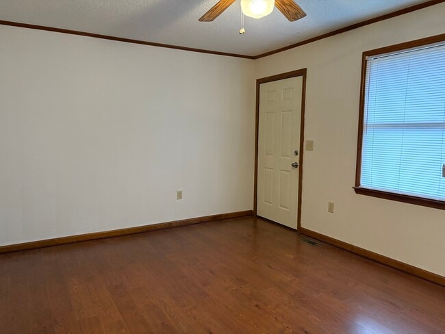 812 E Maple St unit 3, Johnson City, TN 37601 - photo 6