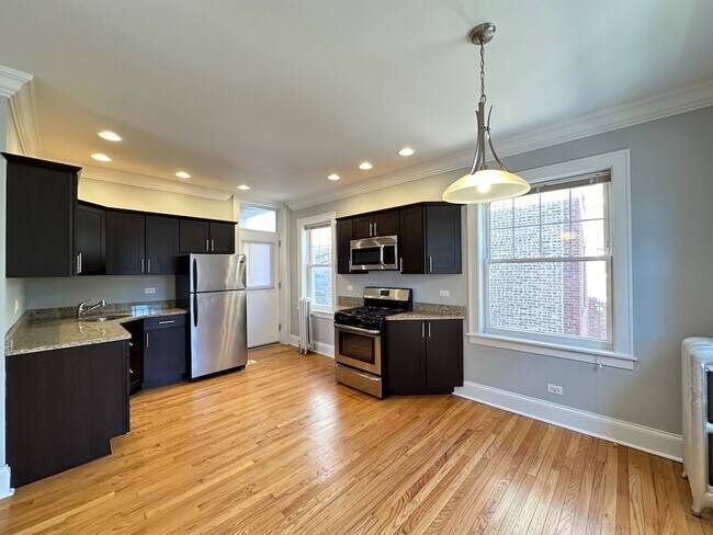 4414 N Rockwell St unit A09W, Chicago, IL 60625 - photo 2