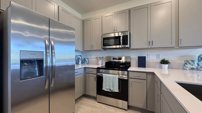 2213 Antarus Dr NW unit 36038004, Palm Bay, FL 32907 - photo 3