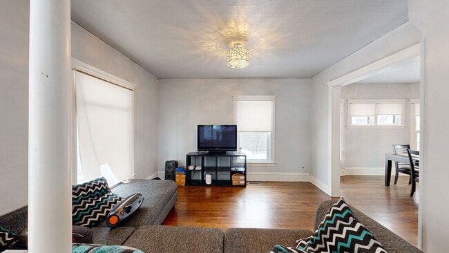 481 Division St, Elgin, IL 60120 - photo 2