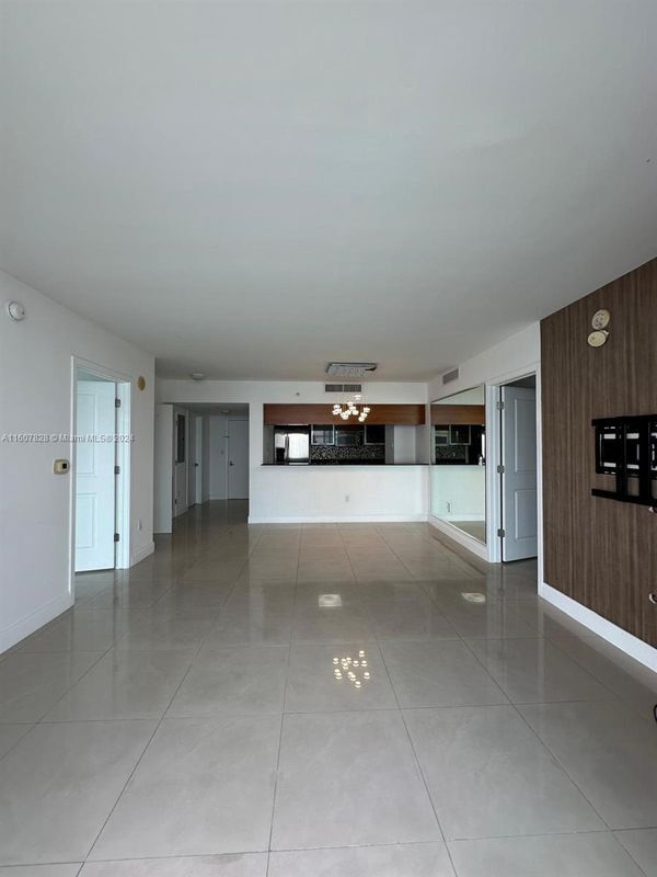 1800 Club, Miami, FL 33132 - photo 4