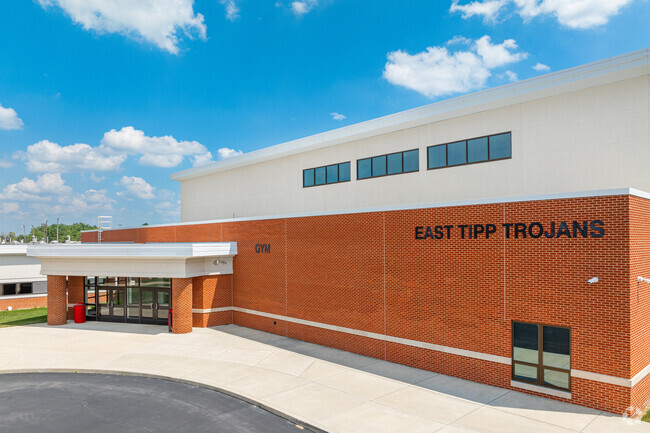 East Tipp Middle School teaches grades 6-8.