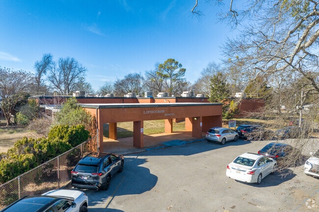 Kids learn and grow at Lipscomb Elementary School, where effort is celebrated.