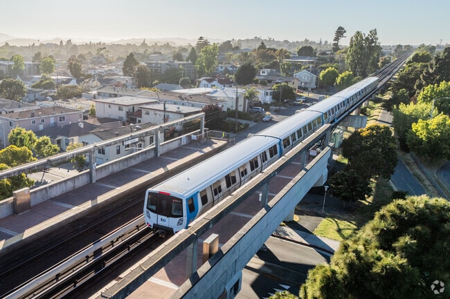 El Cerrito Bart is just a short drive from Thousand Oaks.