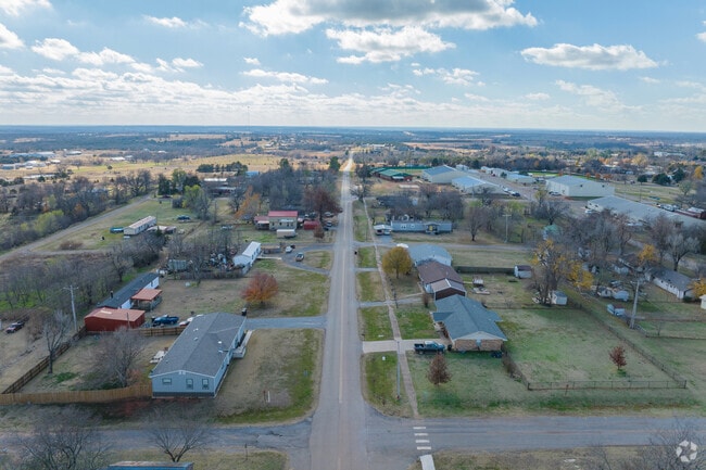 Carney gives residents a quiet small-town living experience that’s hard to find in nearby OKC.