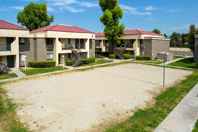 CENTREPOINTE, Colton, CA 92324 - photo 7