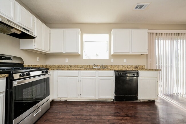 3898 Conley Downs Ln, Decatur, GA 30034 - photo 6