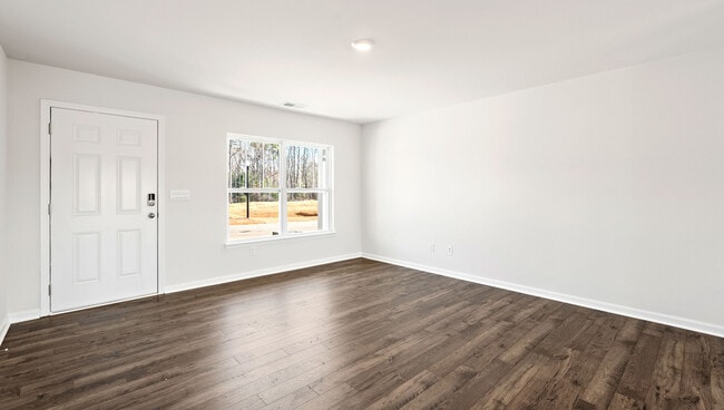 134 Bobbin Rd, Greenville, SC 29611 - photo 4