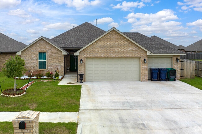 Chapel Creek homes have lush green yards.