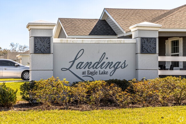 Welcome to Landings at Eagle Lake.