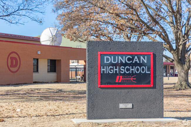 Duncan High School