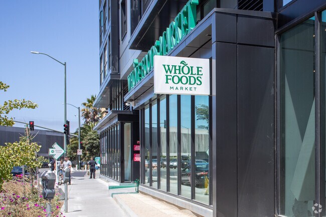 Whole Foods is in the neighborhood near Santa Fe and is an ideal place to grab groceries.
