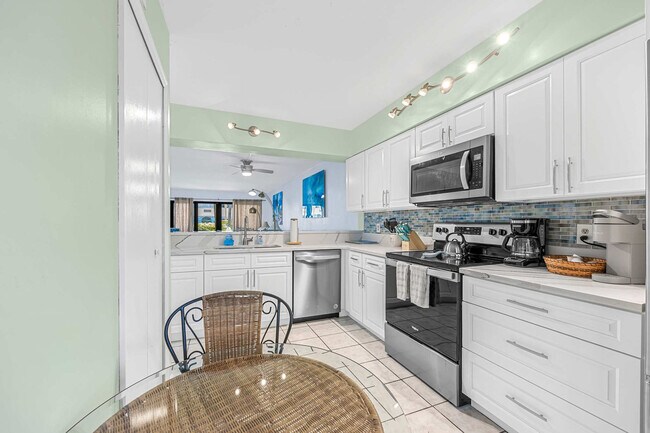 39 Tulip Ave unit FL1-ID1044373P, Cocoa Beach, FL 32931 - photo 3