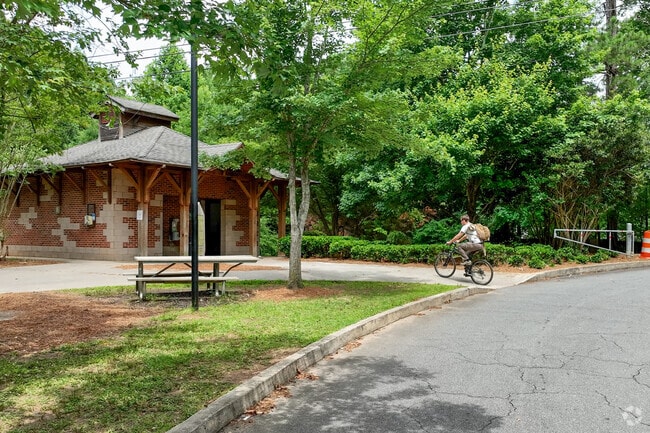 Silver Comet serves as a recreational hub for charity runs, bike rides, and organized groups.