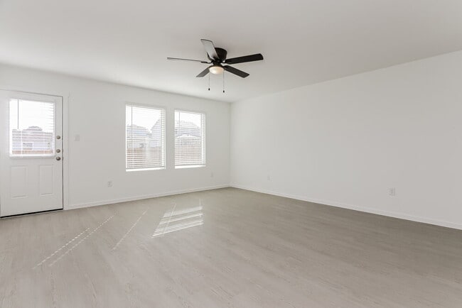 175 Amy Frances Dr, San Antonio, TX 78253 - photo 4