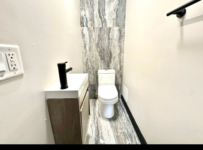 54 Lincoln St unit 302, Newark, NJ 07103 - photo 6