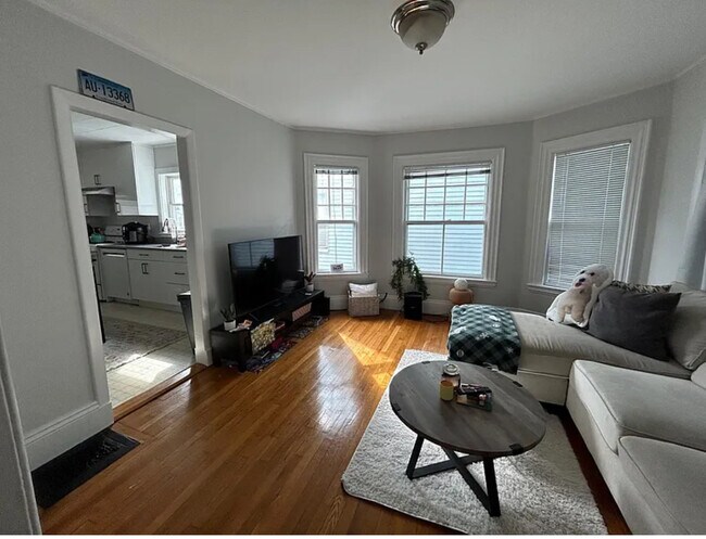 68 Willow Ave, Somerville, MA 02144 - photo 7