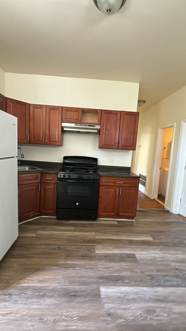 142 Chadwick Ave Unit 1, Newark, NJ 07108