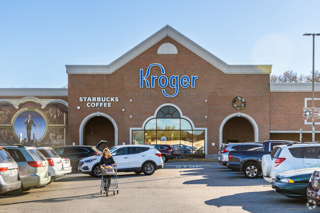 Labelle residents can pick up groceries at the near by Kroger.